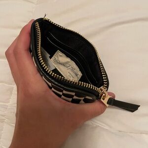 Universal Thread Cardholder